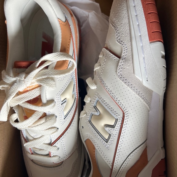 Brand New Authentic in box New Balance 550 Orange - Picture 2 of 6